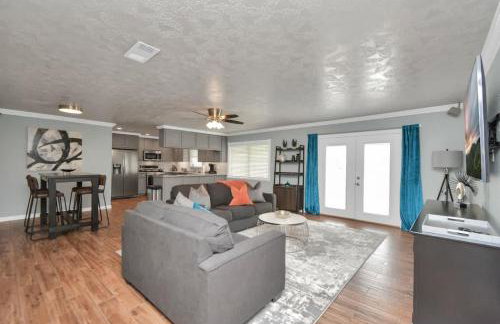 Backyard Oasis-Pool & Grill-Heart of Friendswood - Foto 8