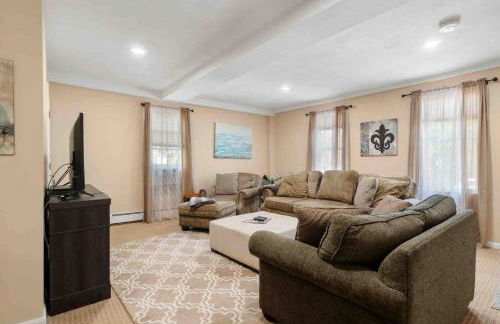 Lovely Downtown Oasis Near Hospitals, Colleges, and Beaches - Foto 12