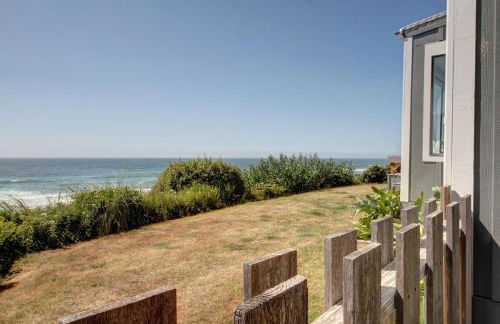 Oceanfront Arch Cape Home with Hot Tub - Foto 11