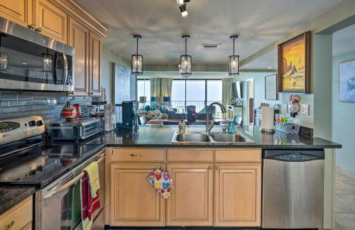 Idyllic PCB Condo with Pool Access and Ocean Views! - Foto 12