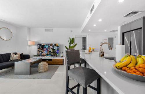 Luxury Condo with Rooftop Pool - 5-Min to Beach - Foto 6