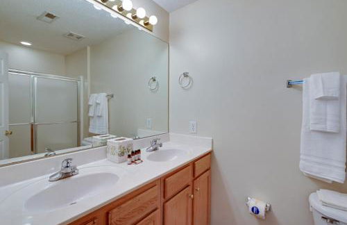 Central and Spacious Townhome in Greensboro! - Foto 16