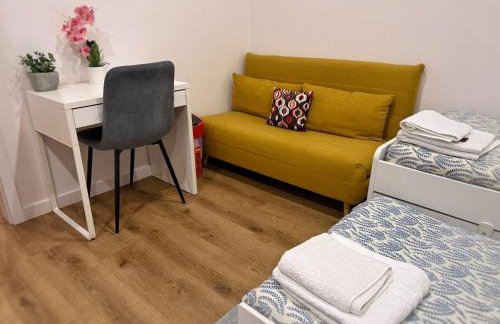 MODERN VILLA & PRIVATE GARDEN in Warsaw - Fully Renovated 2025 - Foto 17