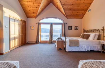 Scenic Catskills Retreat • Pool Hot Tub Game Room Lake Views Mountainview Estate by AvantStay - Foto 36