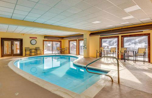 Walk to Mount Snow Resort Unit with Pool and Hot Tubs - Foto 15