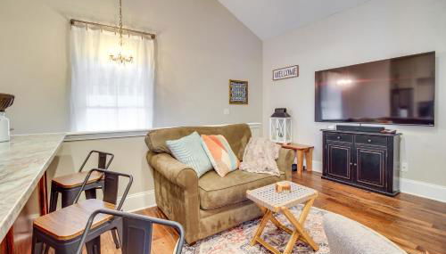 Cozy Savannah Vacation Rental with Fenced Courtyard! - Foto 5