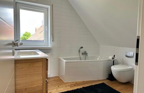 Ferienhaus Wein & Wald mit Gartensauna, eigenem Garten, Landau Pfalz - Foto 15