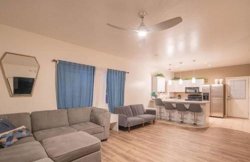 Cave Creek- Basketball Putt Putt Pool & Games - Foto 21