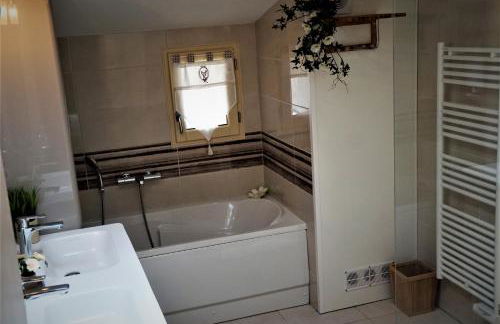 CHARMANTE MAISON - Meublé de Tourisme 2 étoiles "LOURECANTOU" - Foto 14