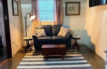 The Carriage House - Photo 28