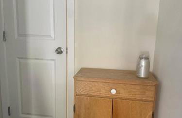 Amazing, Sunny, and Spacious! Steps to Campus! - Photo 8