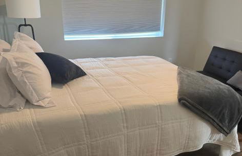 City Retreat, 2bdrm near Airport - Photo 15