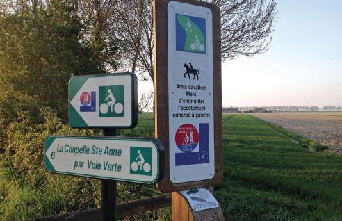 Gorgeous Apartment In Vildé-La-Marine - Foto 9