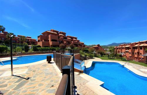 Sea View Penthouse Apartment with Hot Tub - Casa Bella Vista, Buenas Noches , Estepona - Photo 16