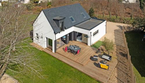 la villa iodée, le confort d une maison neuve équipée d une piscine intérieure chauffée toute l année, très proche des plus belles plages - Foto 2, Garden, Garden view