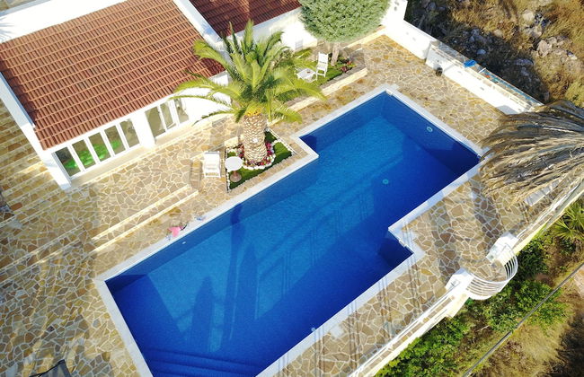 Infinity Blue Suites - Photo 41