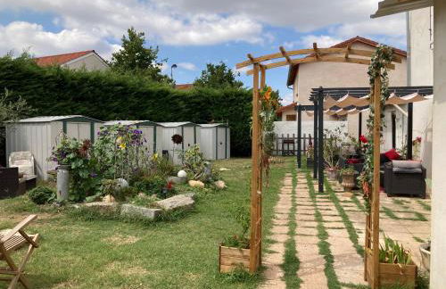 Studio évasion campagnarde avec jardin et parking, proche de Eurexpo et GroupamaStadium - Foto 29