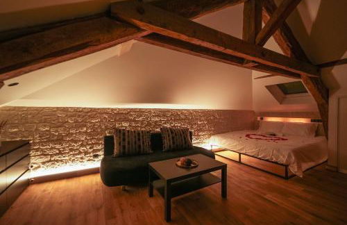 Evasion chic, spa et sauna sous les toits - Foto 1