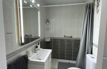 Apartamento con Terraza,Piscina,Playa y Aire acondicionado - Photo 12