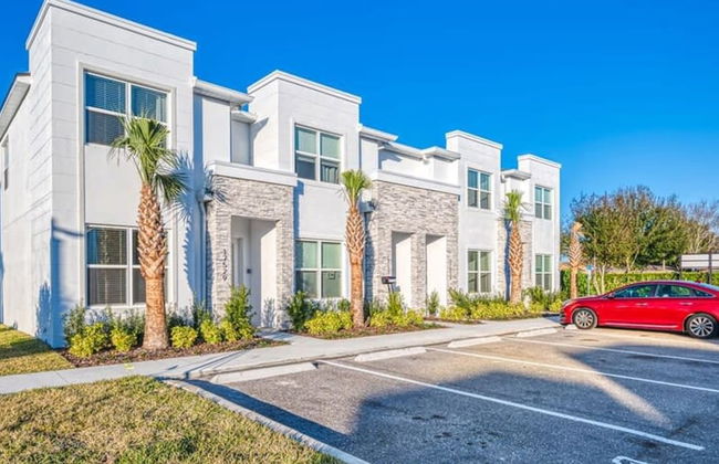 Spacious New Modern Retreat - Foto 41