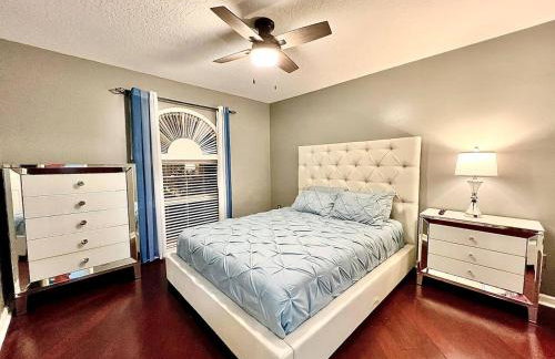 Wellington Pool House With Spa and Putting Green - Foto 15