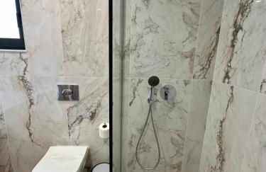 Skyline Iconic Villa - Photo 25