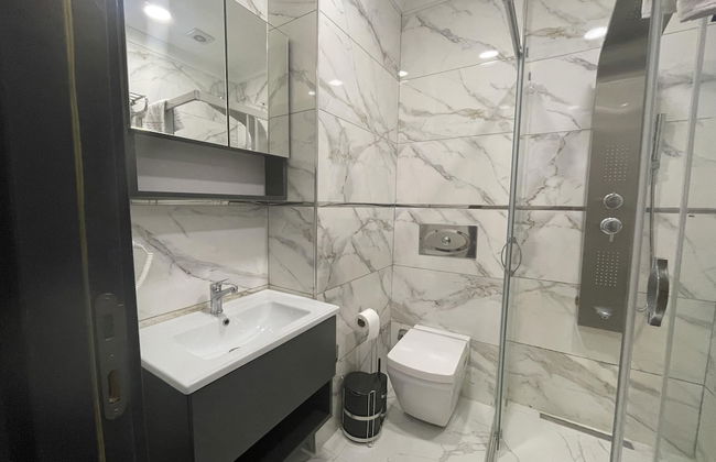 La Vie Suit Hotel - Photo 27