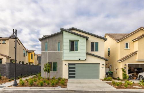 #Marbella Lane - Elegant 5BR Home Rancho Mission - Photo 42