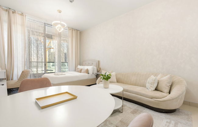 Silkhaus Julphar Tower, Al Reem Abu Dhabi - Photo 1