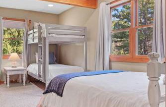 New! 3BR Contemporary Log Home in Catskill Mtns - Foto 16