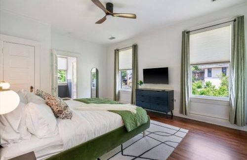 Pool Outdoor TV Fire Pit Game Room - Foto 20