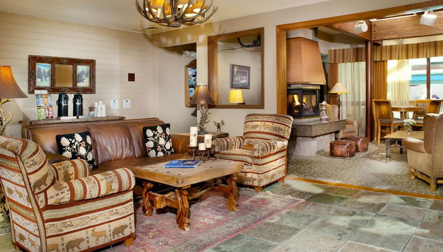 Coin salon dans le hall