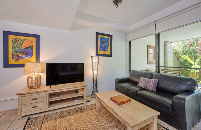 Julians Apartments - Photo 30