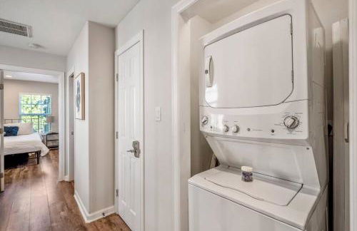 Winter Retreat 3b 3ba Huge backyard Mins from Downtown - Foto 35