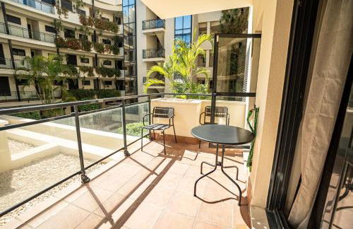 Hello Cosmo - Photo 6