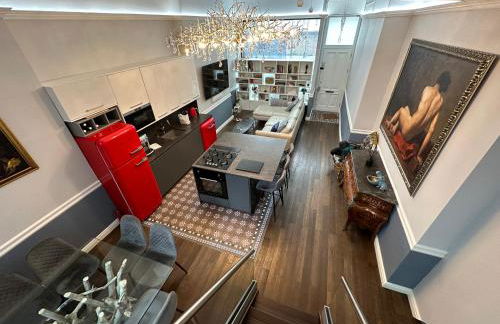 Unique Luxury Home in the heart of London. Air conditioned with private garden - Photo 17