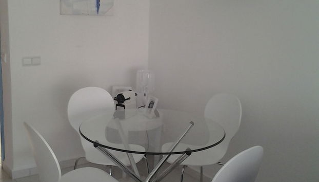 Allyene Garden View Apartment - Foto 2, Servicio de comidas en la habitación