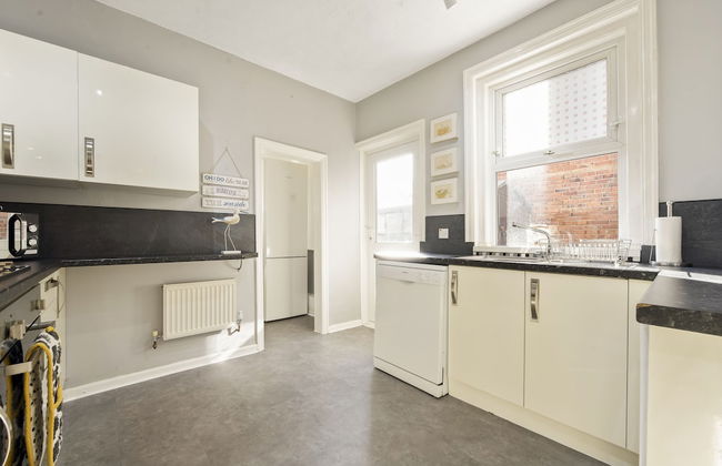 Family Friendly 3BR House w garden BBQ - Foto 20