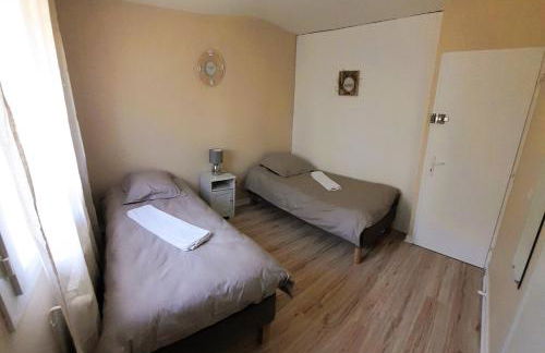 Spacious House Close to Schools and University Hospital - Foto 2