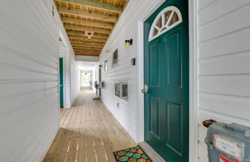 Beachfront Onekama Vacation Rental with Balcony! - Foto 22