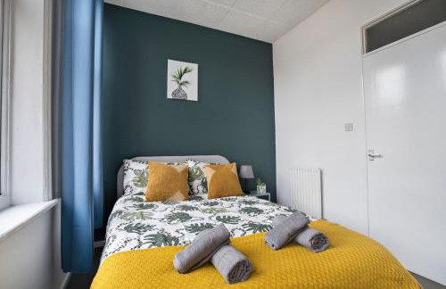 2 Bed-Town Centre-Free Parking - by Holiday Homes - Foto 3