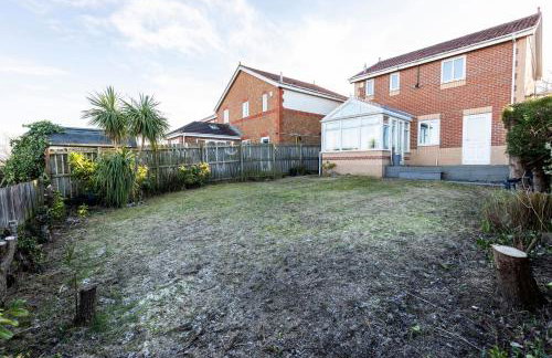 Stylish 3BR Contractor Friendly Long Stays - Photo 29