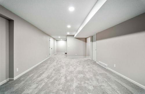 Spacious 5BR Family Home Near ISU & Attractions - Foto 28