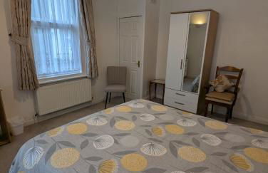 SWANAGE WELL PRESENTED 2 BEDROOM APARTMENT CLOSE to BEACH - Photo 15