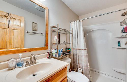 Hike, Fish and Relax Cabin 4 Mi to Lake Estes! - Foto 14