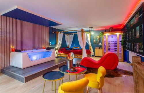 Twilight Star Spa - Sauna & Private Cinema - Free Parking - Foto 11