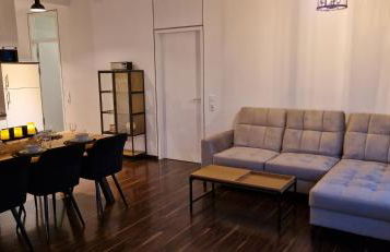 Homey Apartments Harbor Suite - Parking Two Bathrooms Netflix Sea view - Photo 16