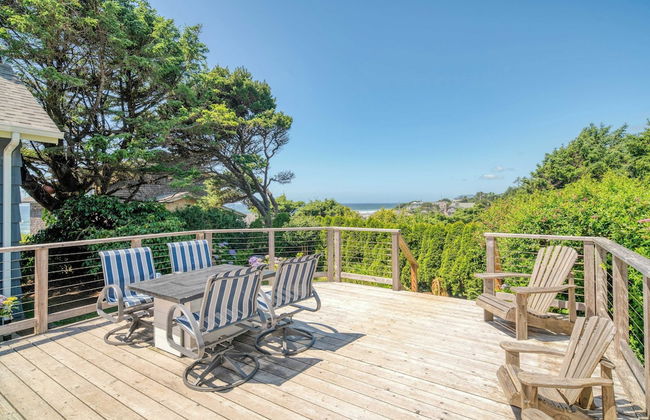 Beach Pines Bungalow by Avantstay Classic Cottage Steps to the Beach w/ Private Yard - Foto 1