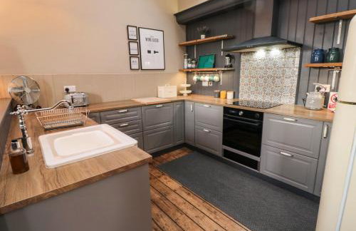 Cedar Cottage - Photo 14