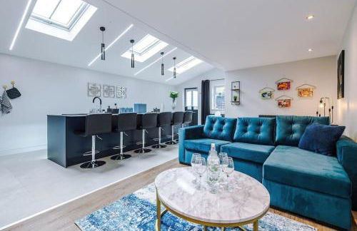 Incredible Home With Games Room, Sleeps 8, Parking Included, Perfect For Groups, Families, Contractors, Professionals - Photo 72